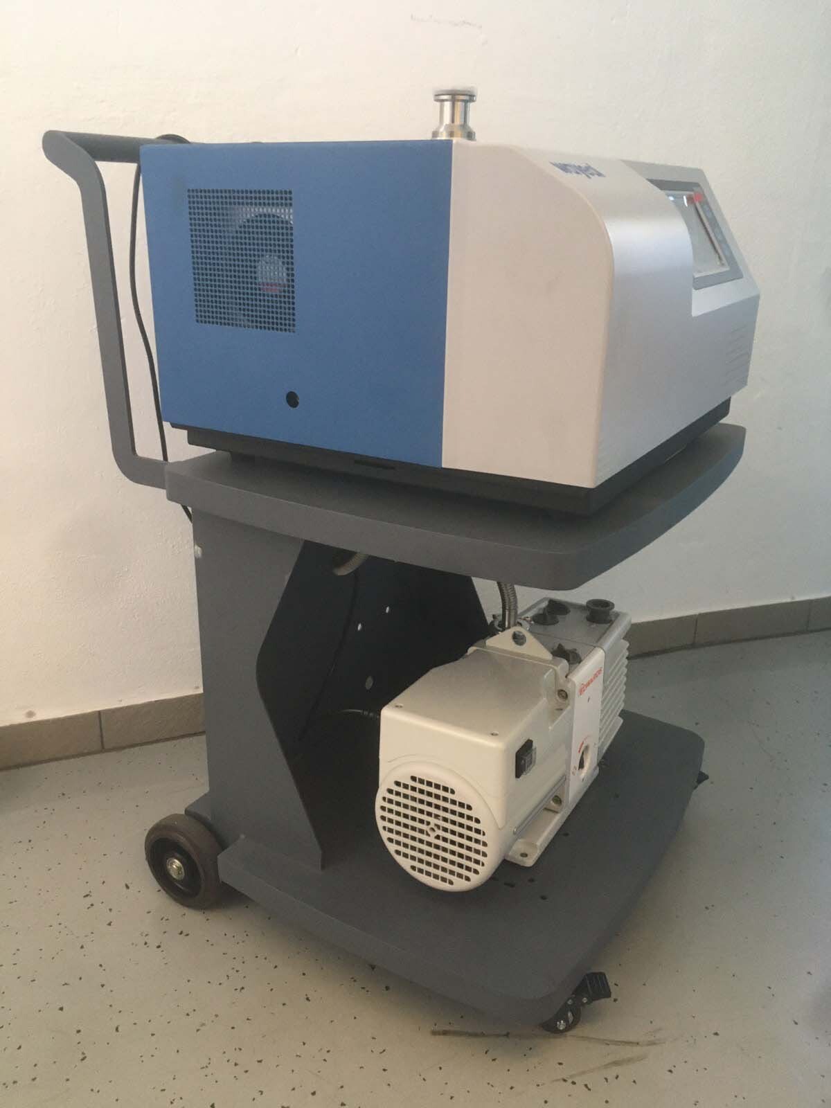Photo Used WAYEAL Helium leak meter For Sale