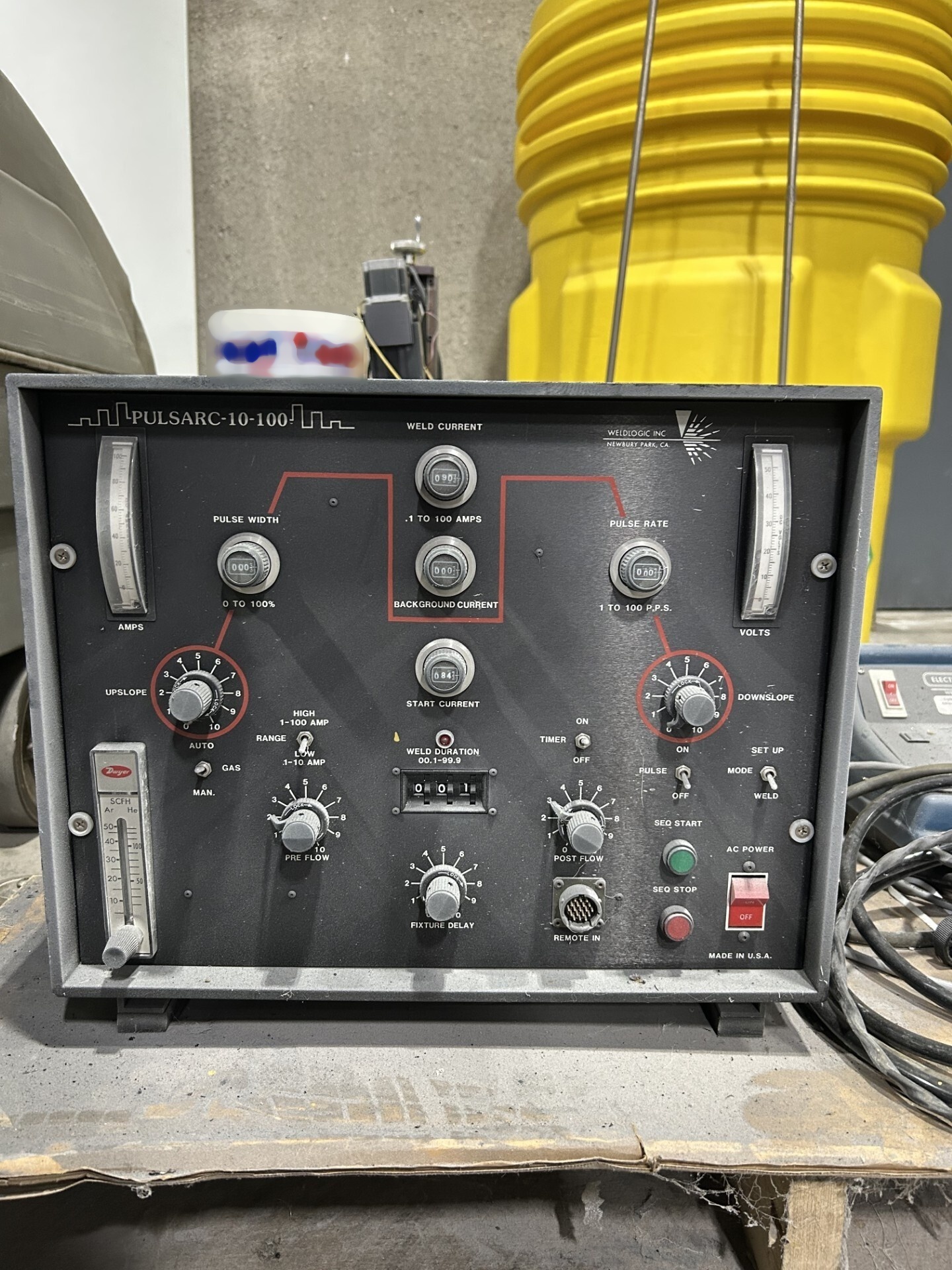Photo Used WELDLOGIC PA 10-100 For Sale