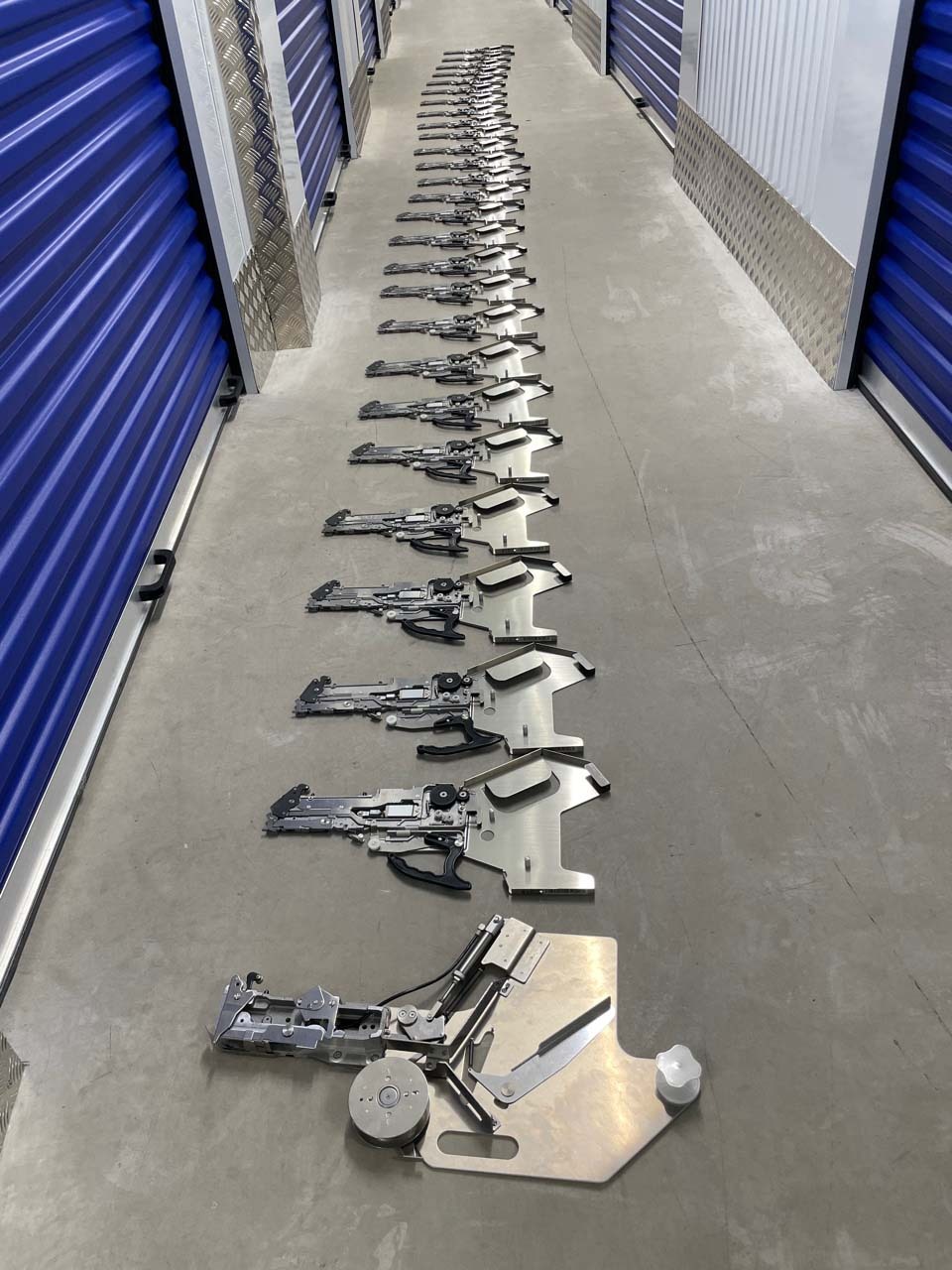圖為 已使用的 YAMAHA Lot of feeders 待售