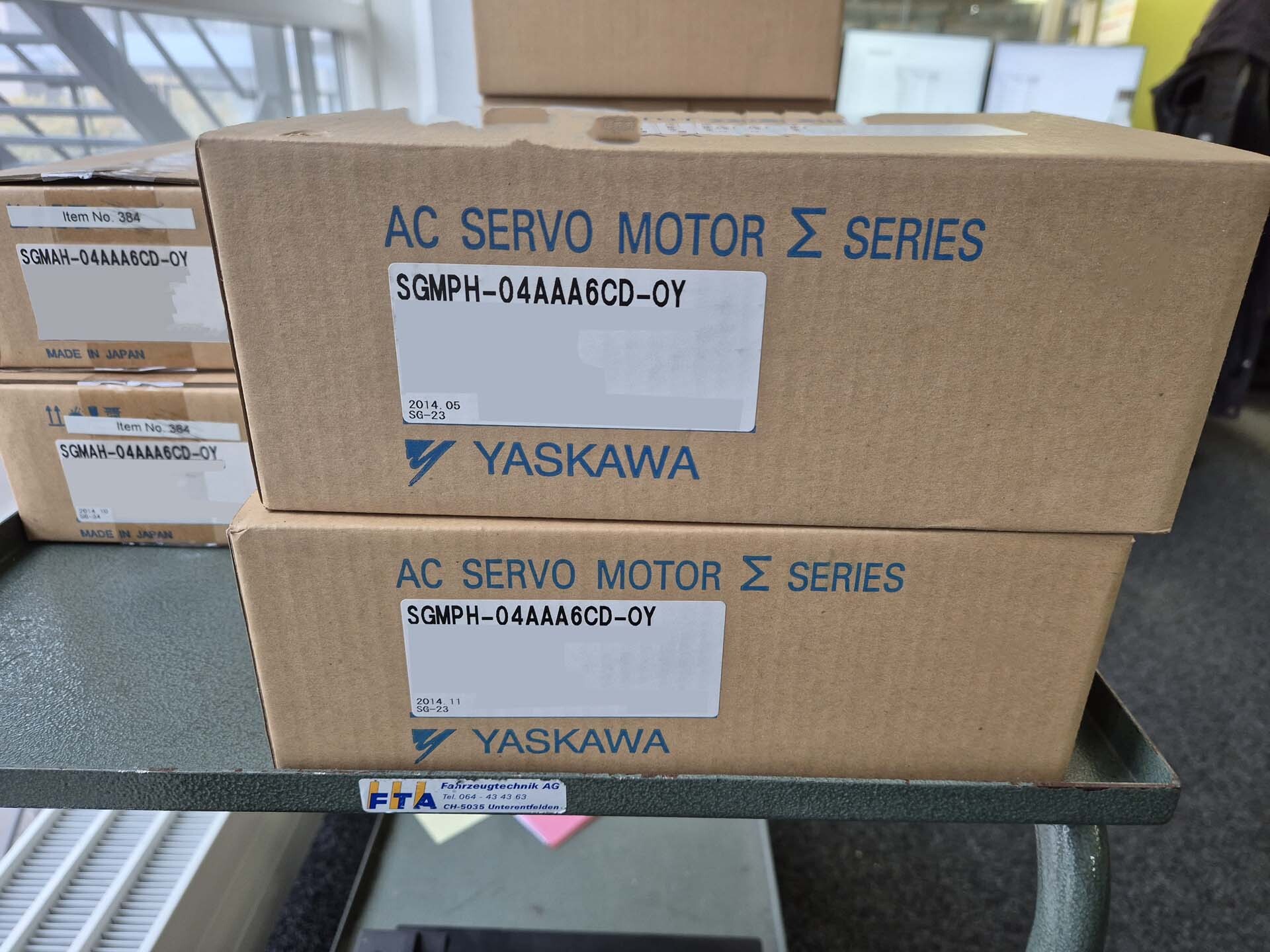 Photo Utilisé YASKAWA SGMAH-01AAA61D-OY À vendre