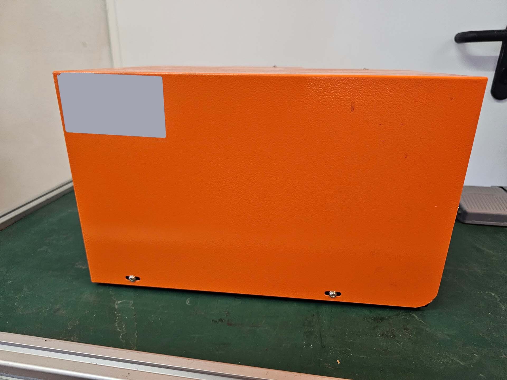 Foto Verwendet YIHAN AUTIOMATION EQUIPMENT YH-N200 Zum Verkauf