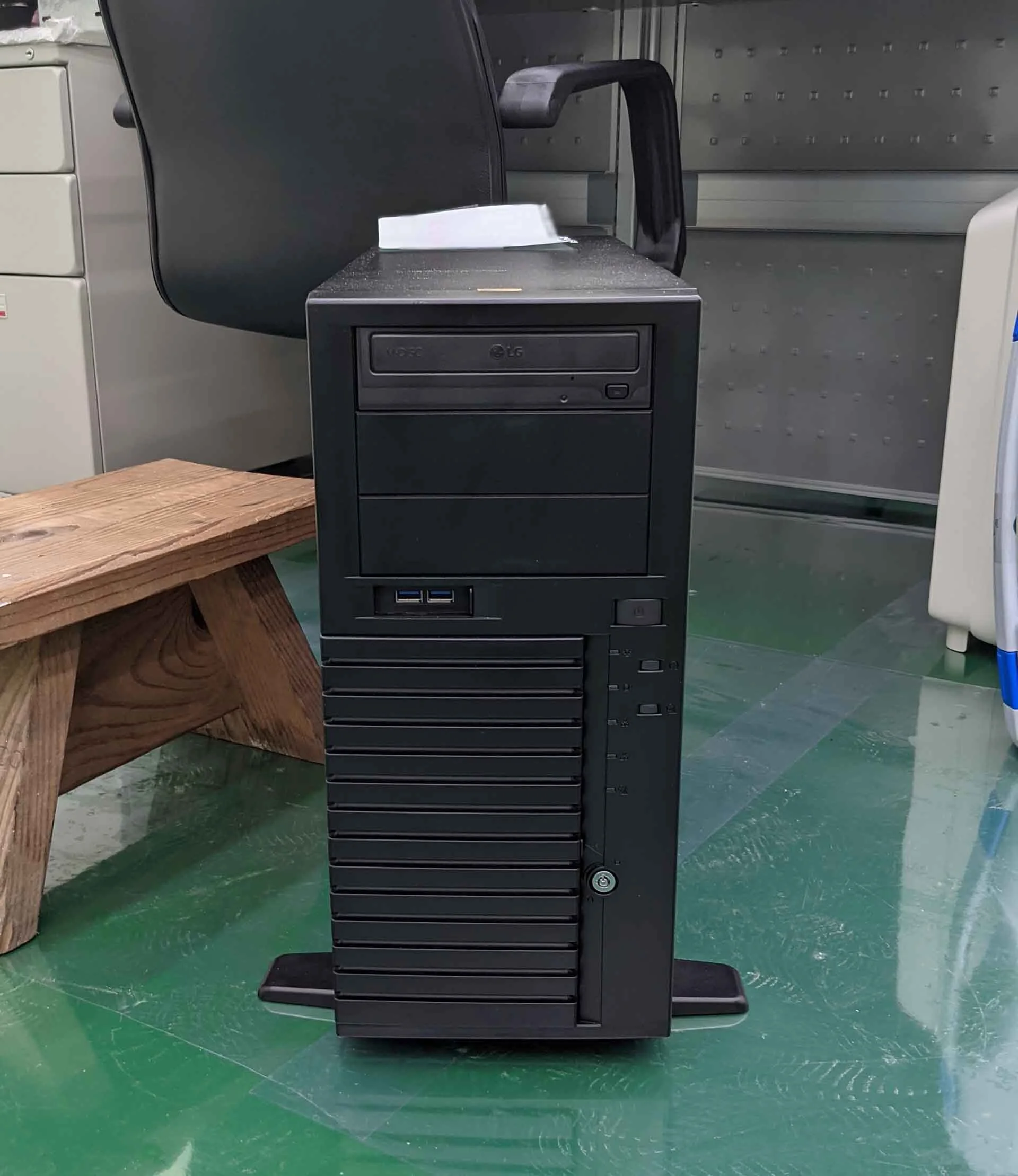 YXLON Y Cougar SMT X-ray Equipment used for sale price YXLON Y Cougar SMT X-ray Equipment used for sale price