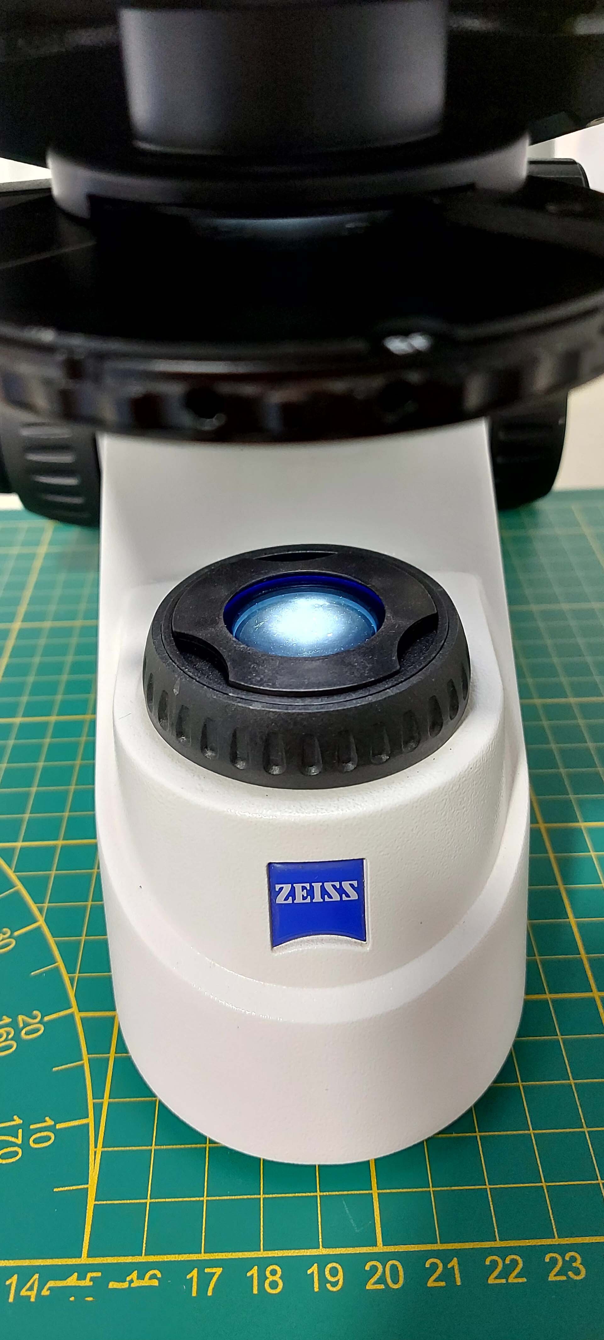 Photo Utilisé CARL ZEISS Axio lab A1 À vendre
