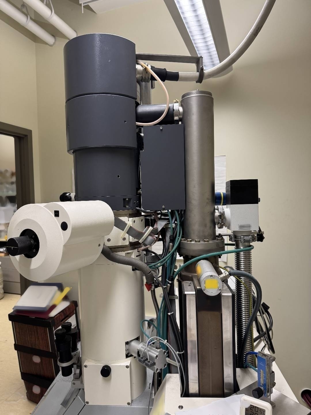 Photo Used ZEISS EM 910 For Sale