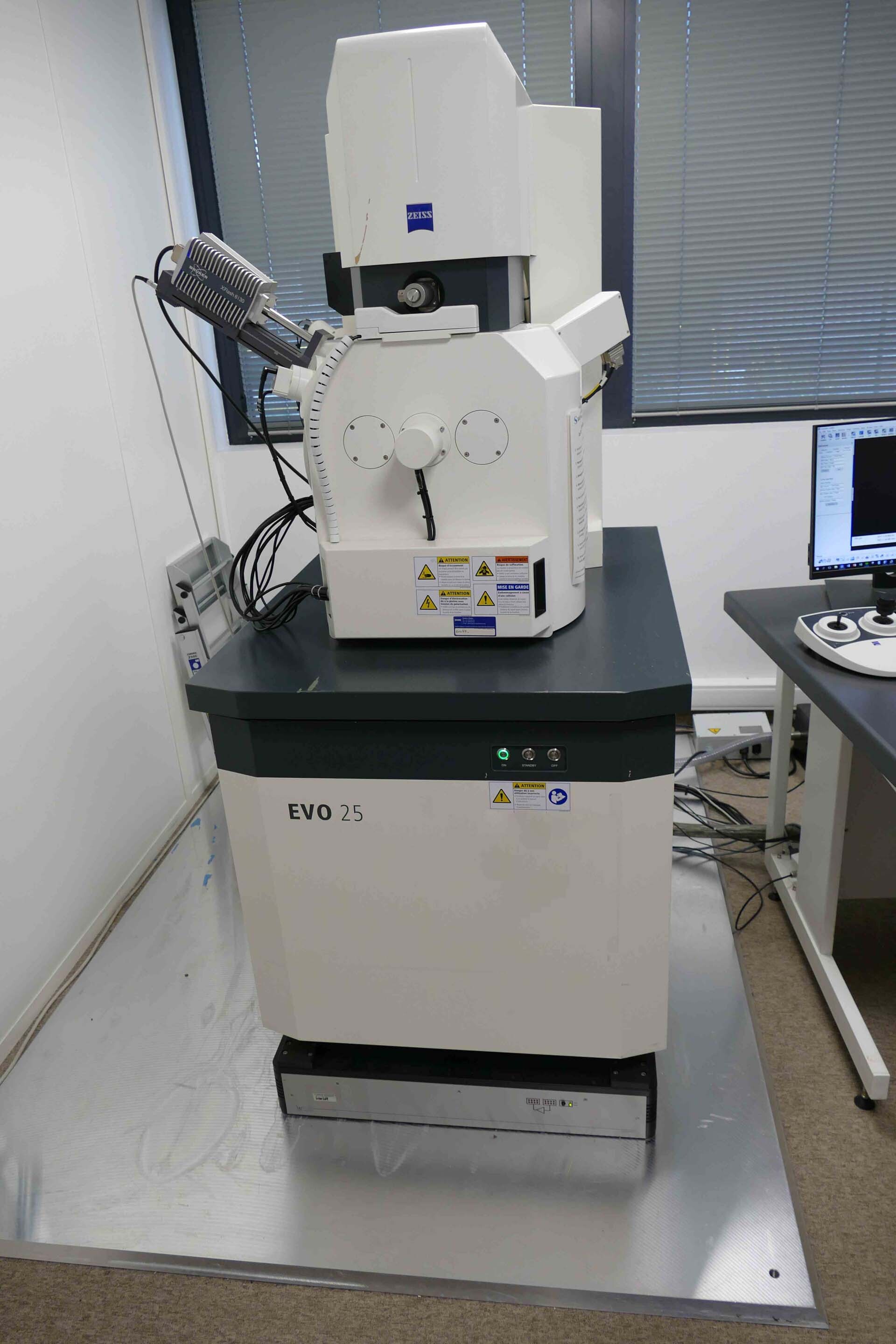 圖為 已使用的 ZEISS EVO 25 待售