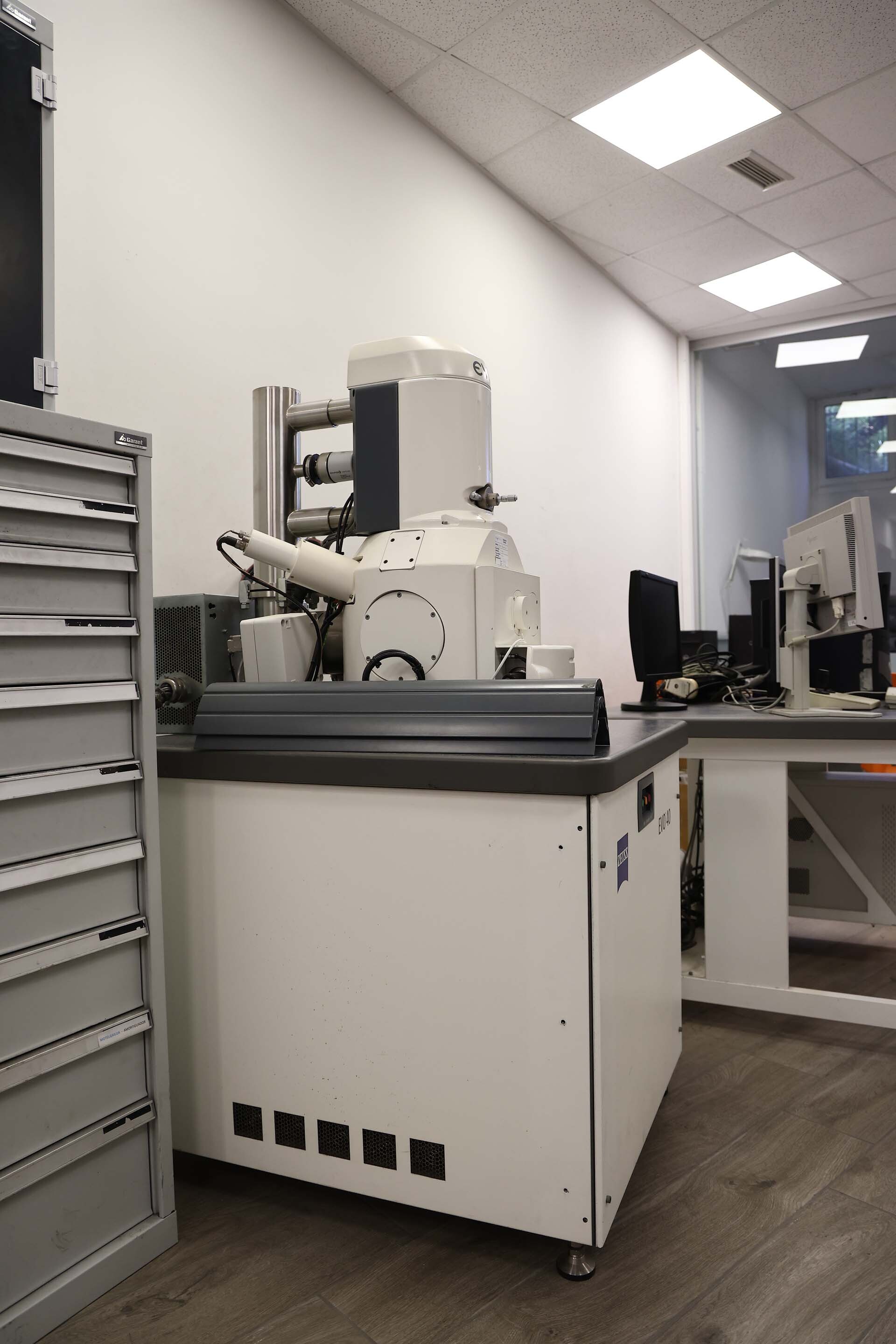 Foto Verwendet ZEISS EVO 40 Zum Verkauf