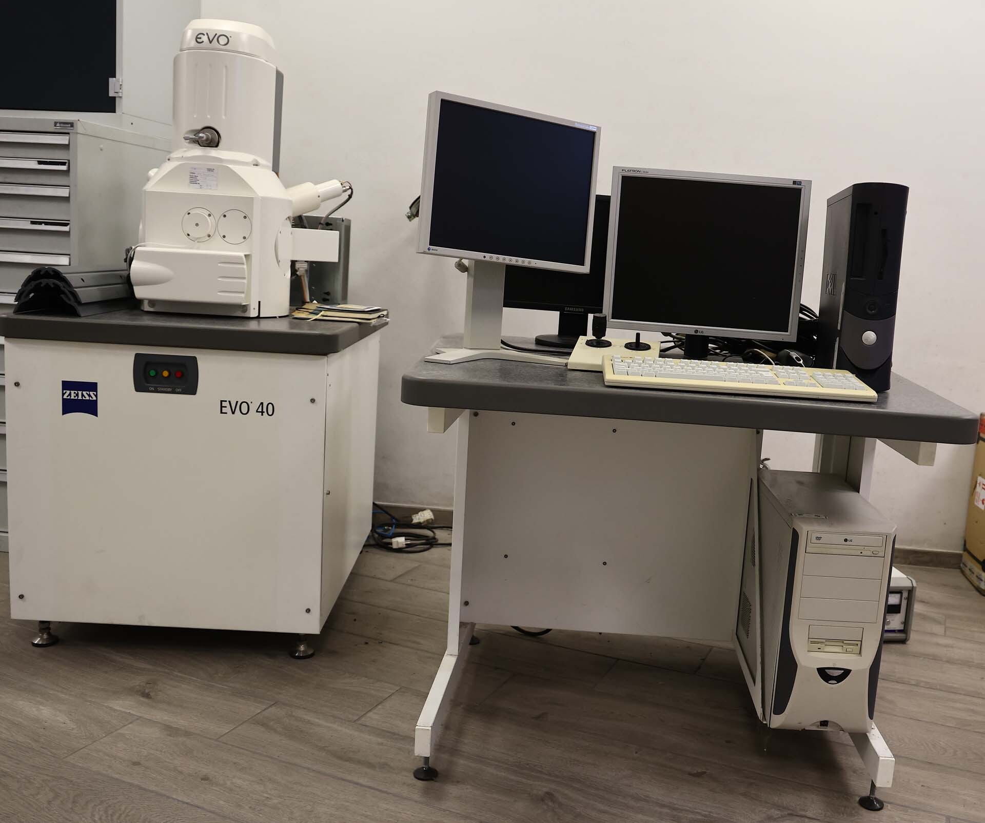 Foto Verwendet ZEISS EVO 40 Zum Verkauf