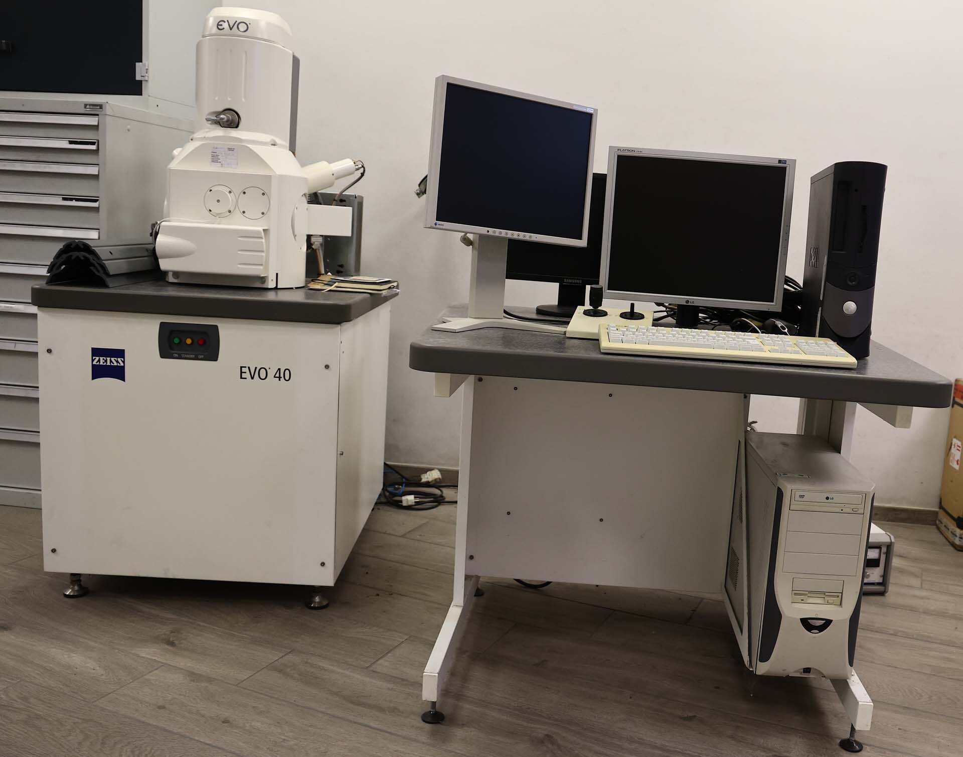 Foto Verwendet ZEISS EVO 40 Zum Verkauf