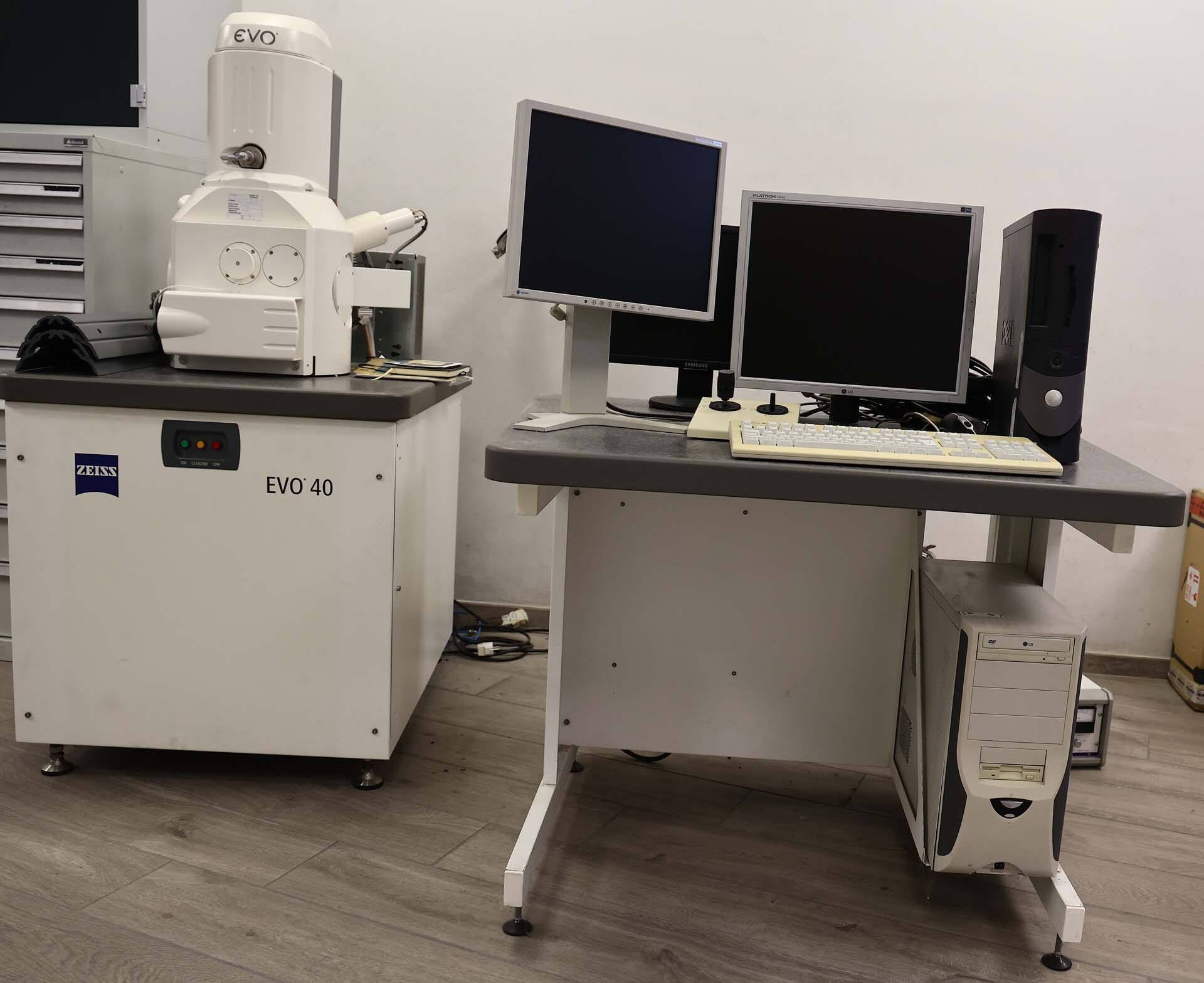 Foto Verwendet ZEISS EVO 40 Zum Verkauf