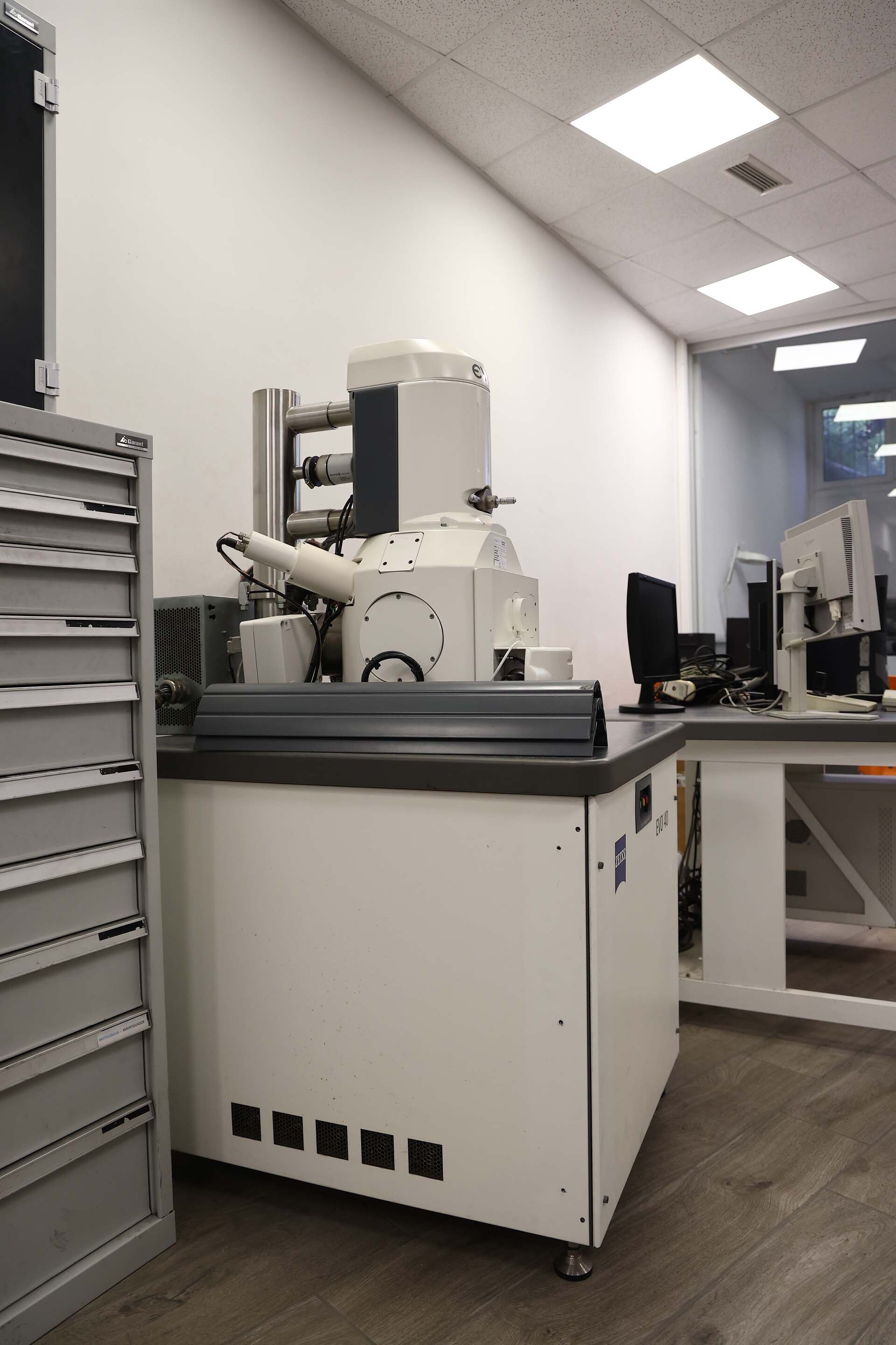 Foto Verwendet ZEISS EVO 40 Zum Verkauf