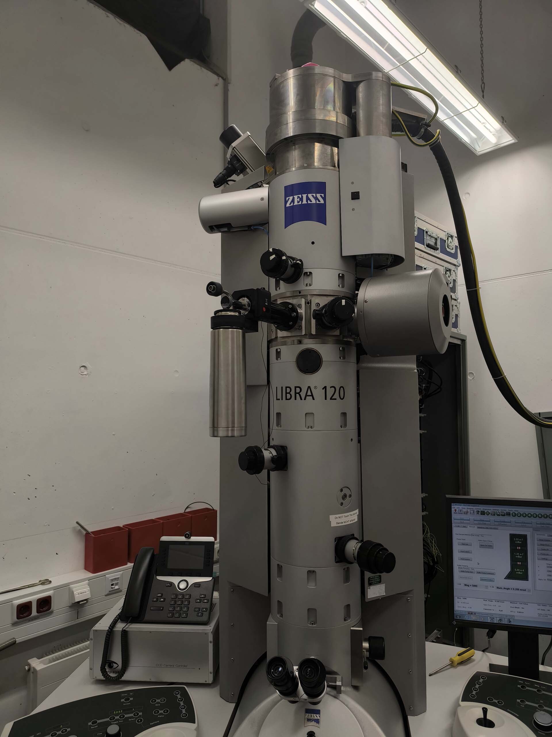 Photo Used ZEISS Libra 120 For Sale