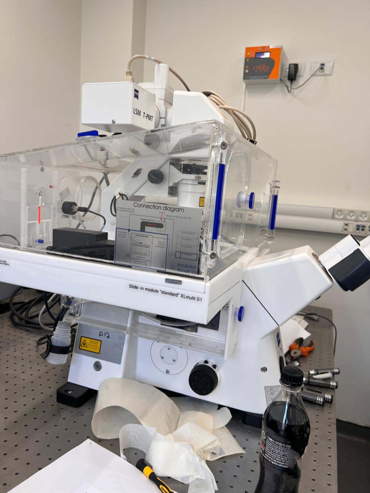 Photo Utilisé ZEISS LSM-780 À vendre
