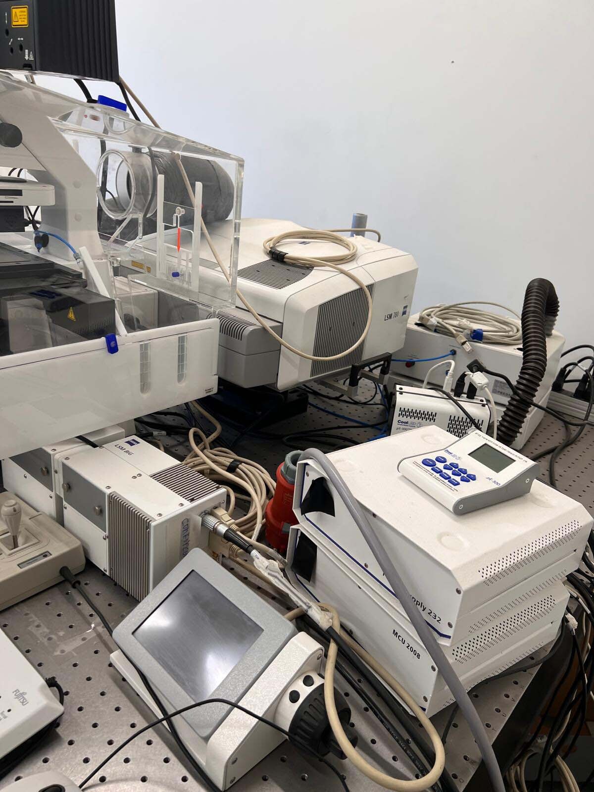 Photo Utilisé ZEISS LSM-780 À vendre
