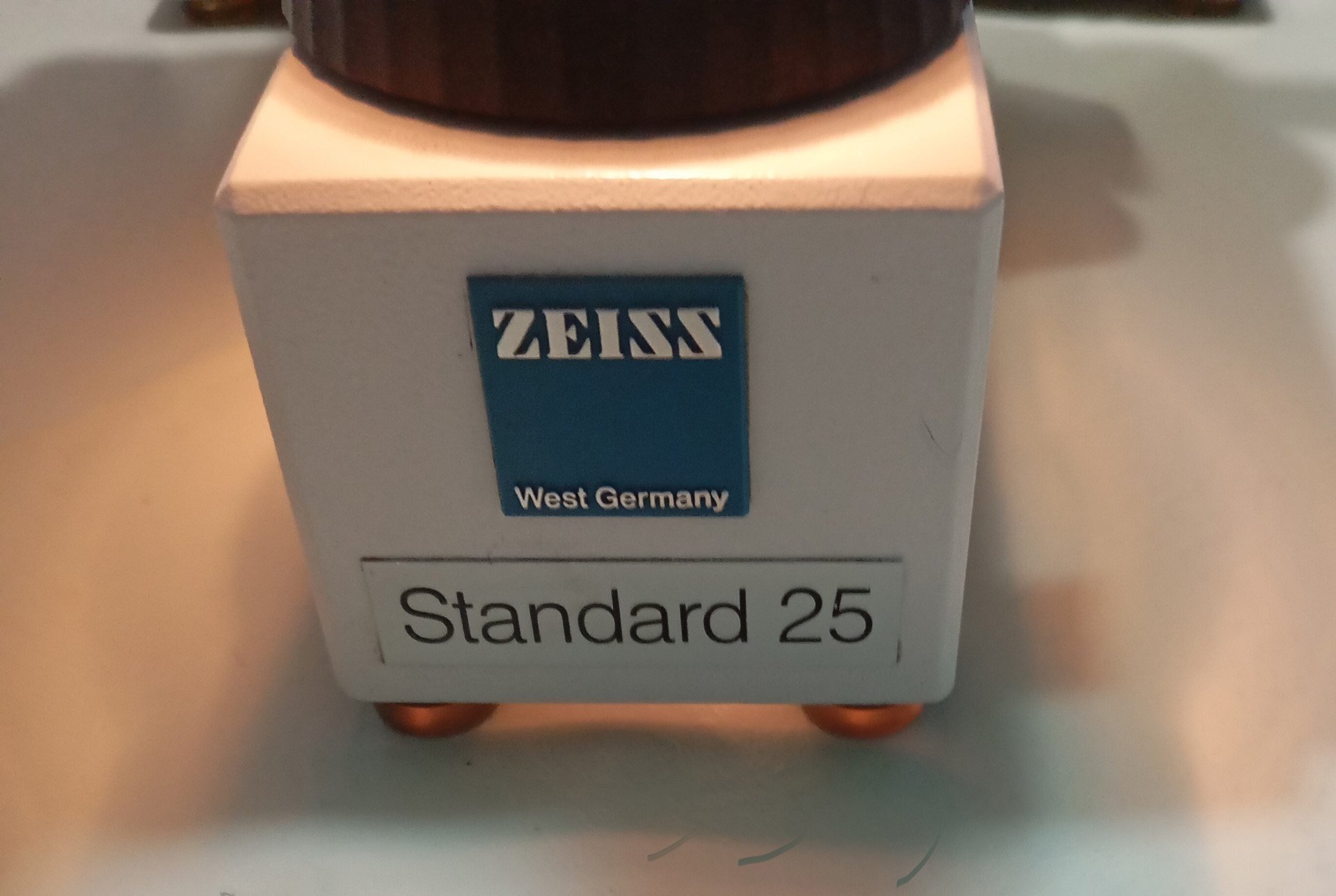 图为 已使用的 ZEISS Standard 25 待售