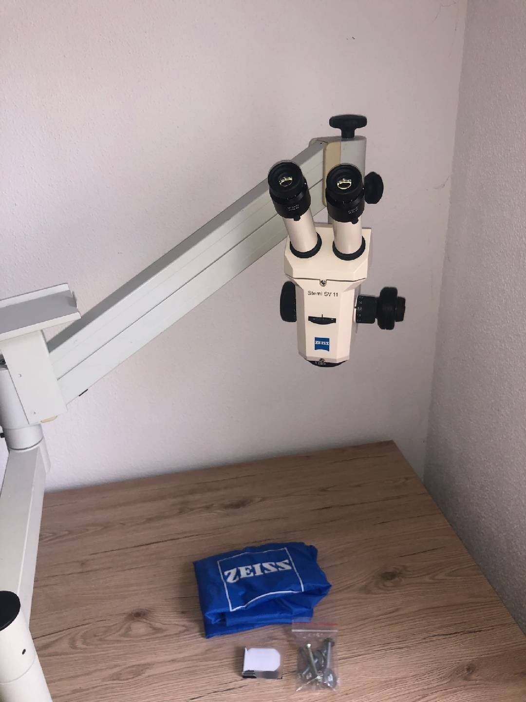 图为 已使用的 ZEISS Stemi SV11 待售
