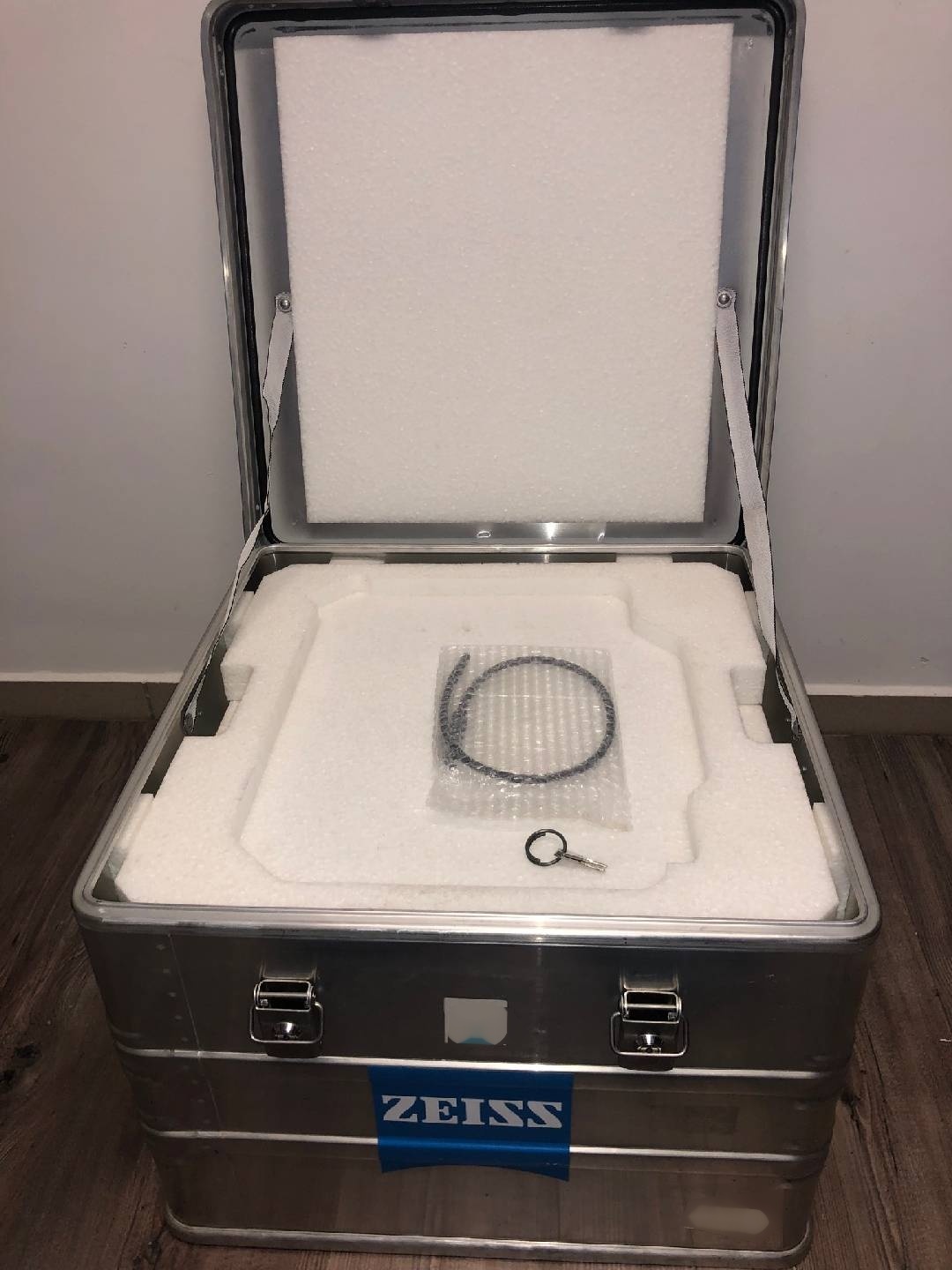 图为 已使用的 ZEISS Stemi SV11 待售