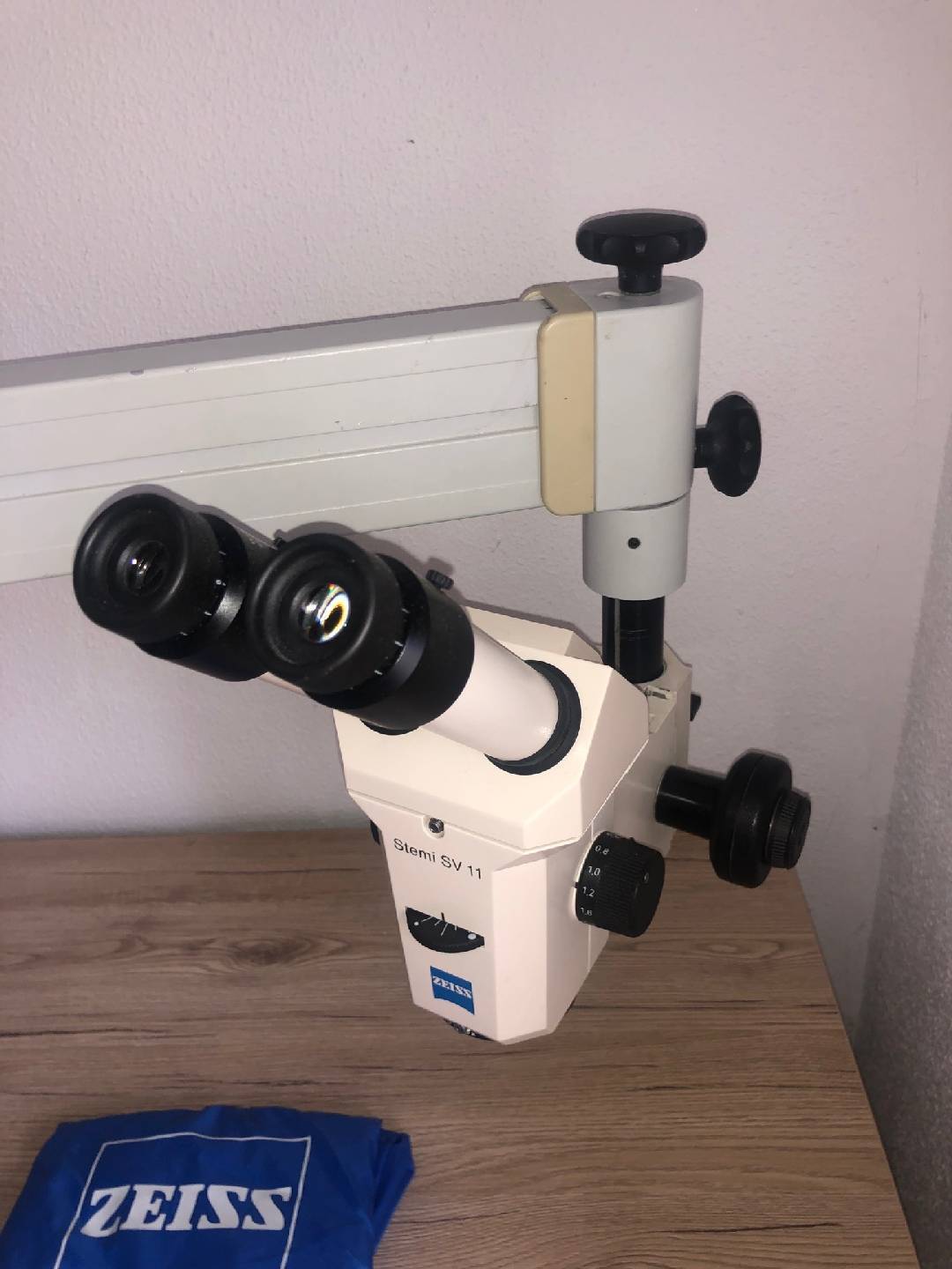 图为 已使用的 ZEISS Stemi SV11 待售