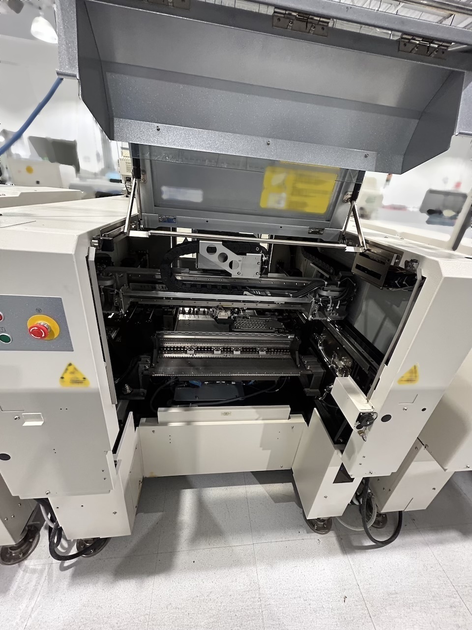 图为 已使用的 ZEVATECH / JUKI Lot of equipment 待售