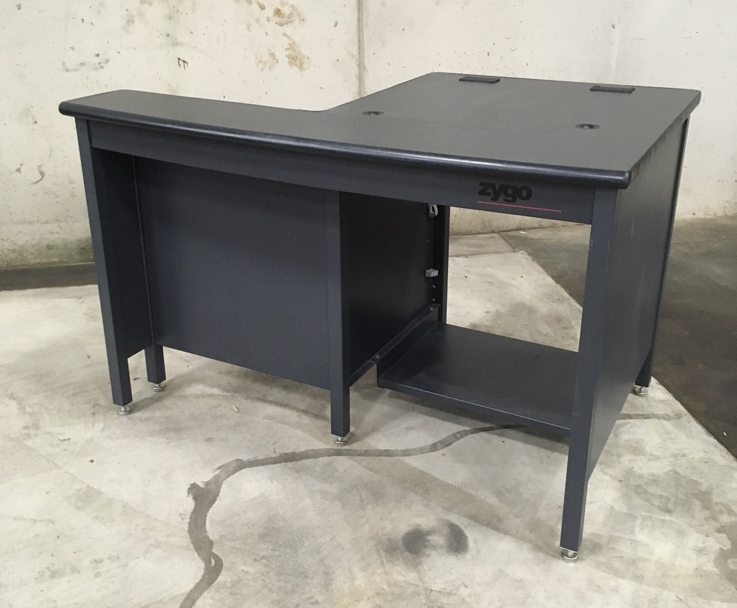 Photo Used ZYGO Vibration isolation table for NewView 6300 For Sale